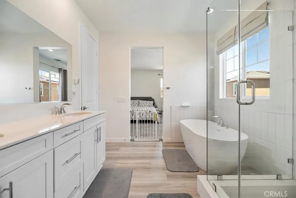 20911 Jennings Way, Newhall, California 91321 home-pic-37